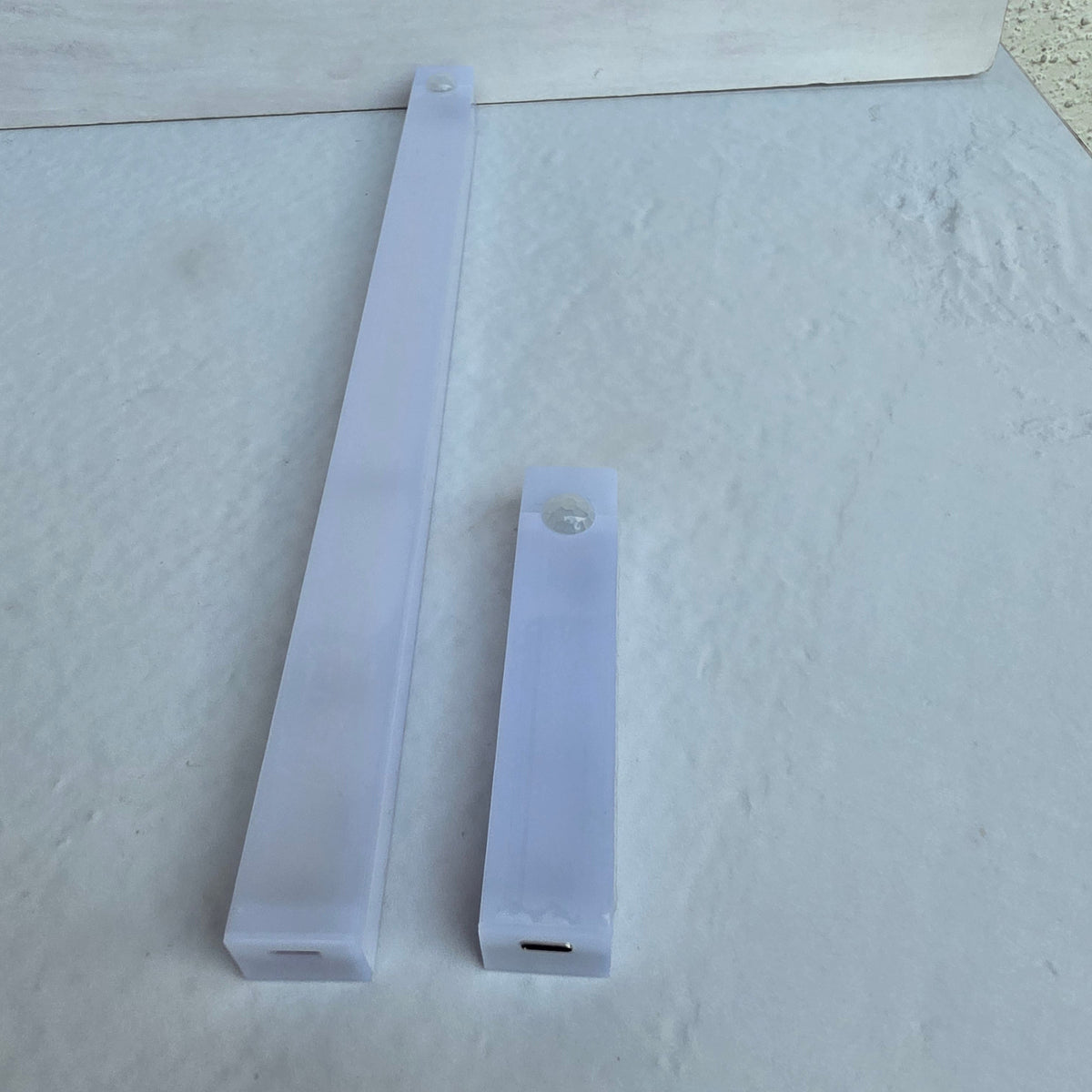 Luz LED con Sensor de Movimiento Recargable